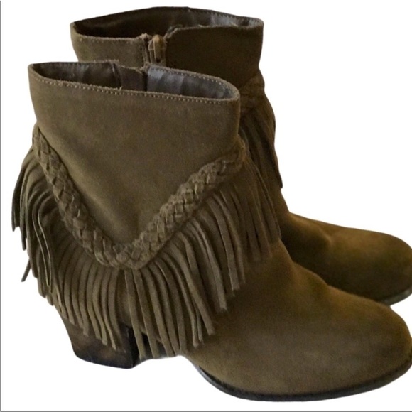Sbicca “Vintage Collection” Fringe Suede Boots 7 - Picture 1 of 7